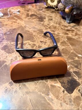 Ray-Ban Black Matte Wayfarer Sunglasses with Gradient Gray Lenses